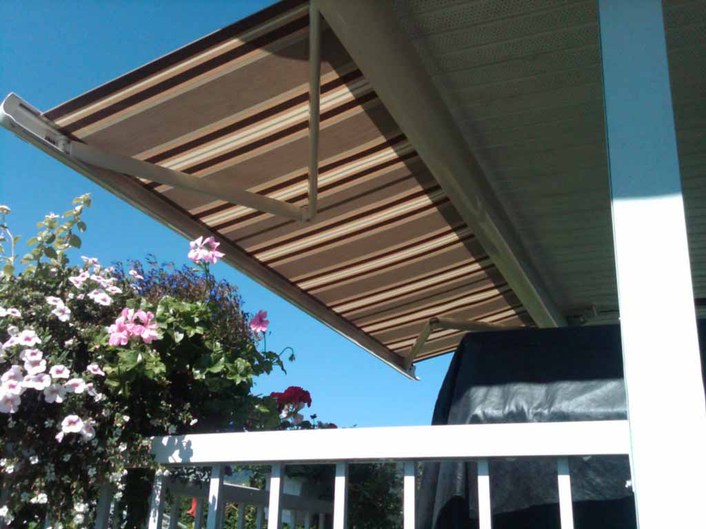 Brown Striped Retractable Awning Awnings Canada   Brown Striped Retractable Awning 